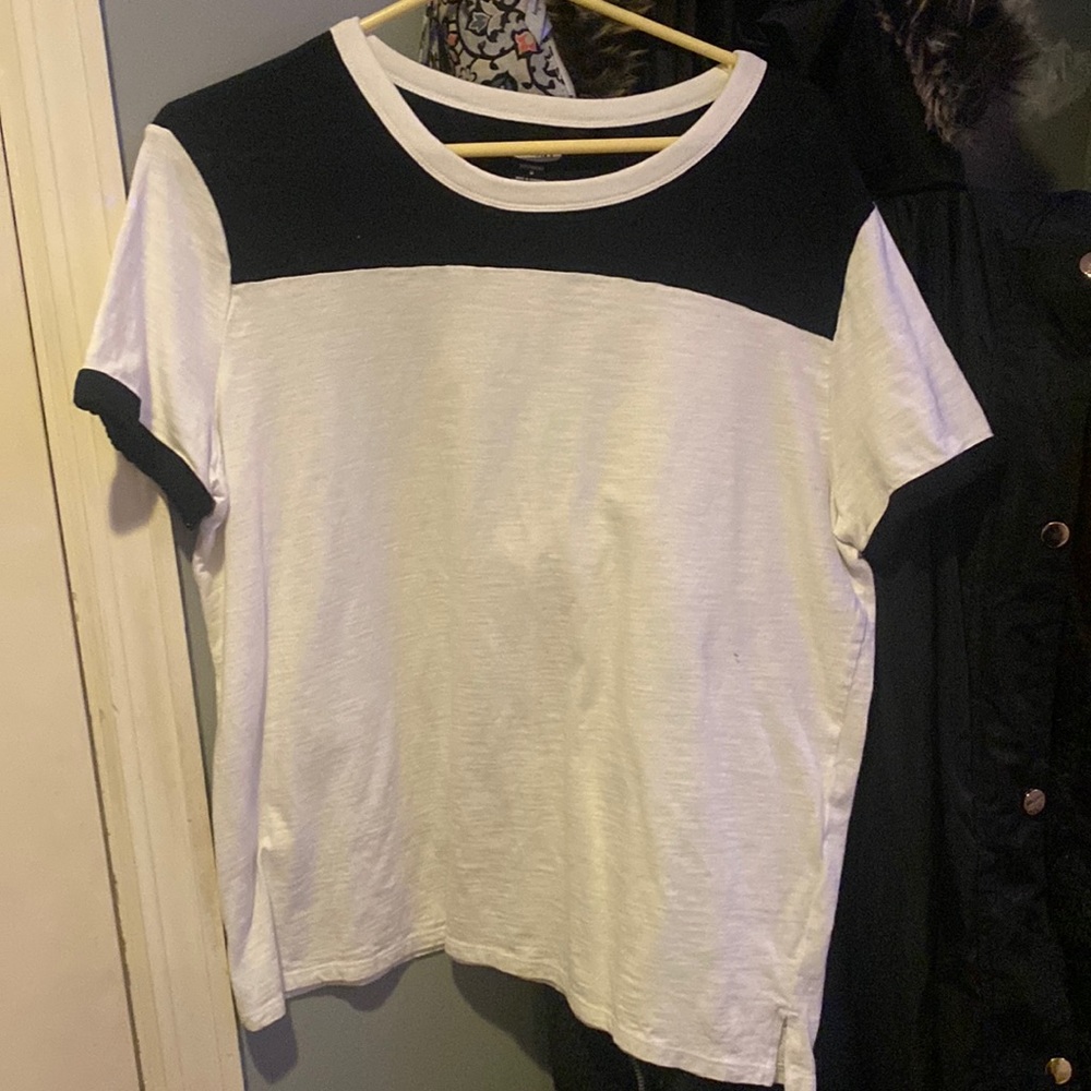 Old Navy T-Shirt